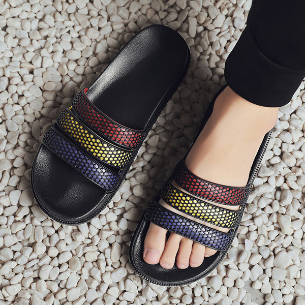 Vasaras vīriešu čības ar neslīdošu zoli