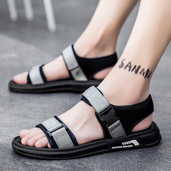 Ikdienas vīriešu sandales ar plastmasas aizdari