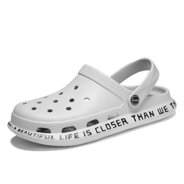 Vīriešu crocs sandales ar caurumiem un uzrakstu