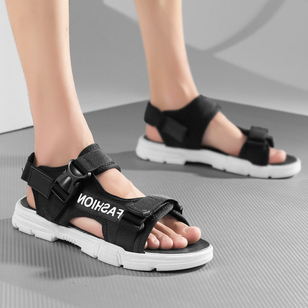 Vīriešu ikdienas sandales ar aizdari un uzrakstu