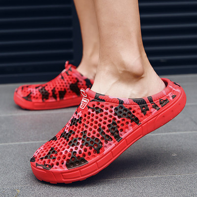 Vīriešu gumijas čības ar kamuflāžas rakstu