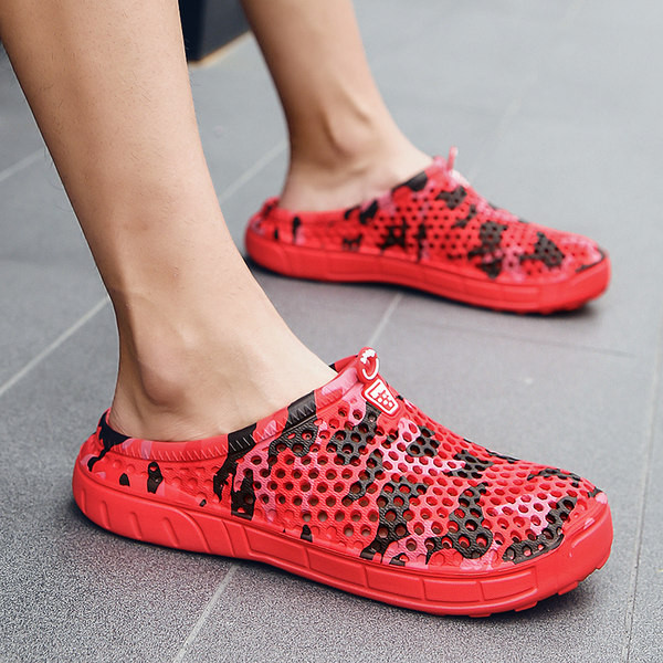 Vīriešu gumijas čības ar kamuflāžas rakstu