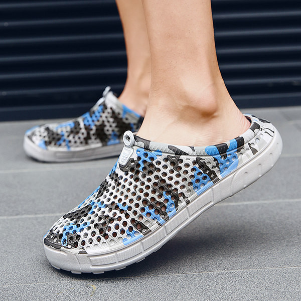 Vīriešu gumijas čības ar kamuflāžas rakstu