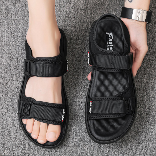 Fekete férfi textil szandál matricákkal