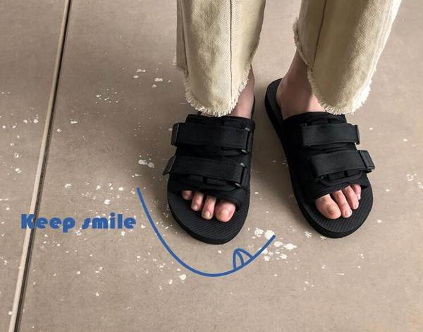 Nyári férfi papucs tépőzáras felirattal