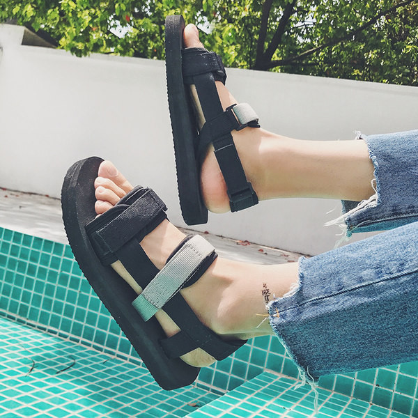 Ανδρικά υφασμάτινα σανδάλια με κούμπωμα velcro