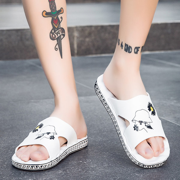 Vīriešu pludmales čības ar krāsainu aplikāciju