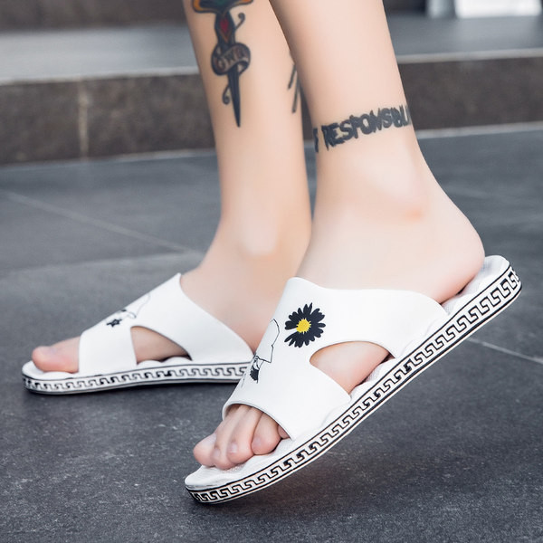 Vīriešu pludmales čības ar krāsainu aplikāciju