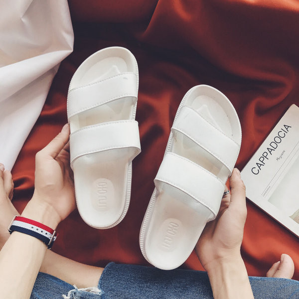 Ανδρικές οικολογικές δερμάτινες παντόφλες κατάλληλες για καθημερινή χρήση