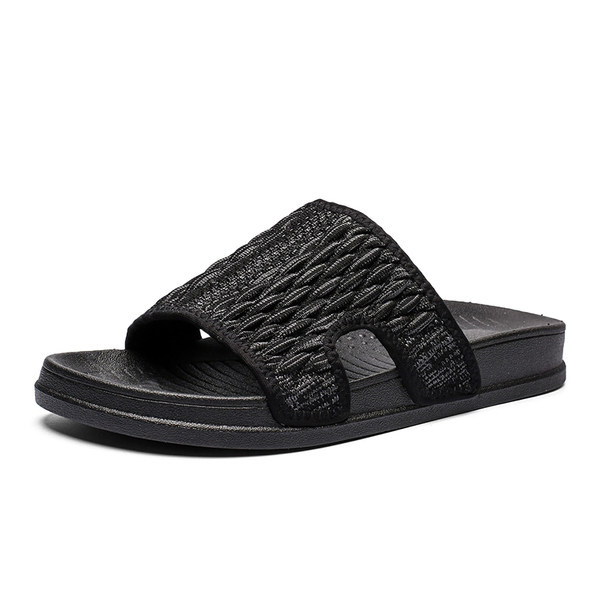 Vīriešu čības ar plakanu zoli un tekstila siksnu