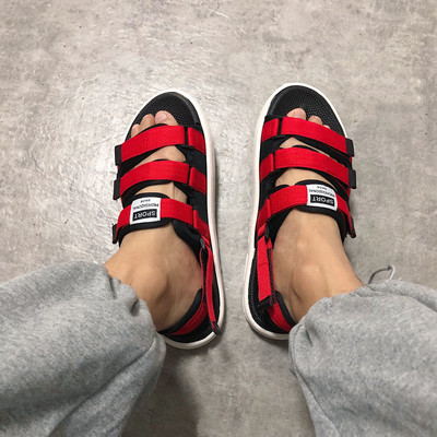 Ανδρικά casual σανδάλια με velcro κούμπωμα και έμβλημα