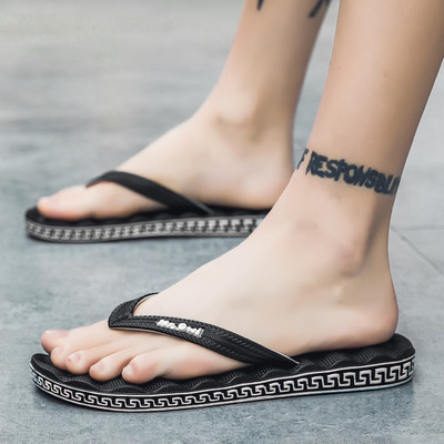 Nyári papucs férfiaknak - többféle modell