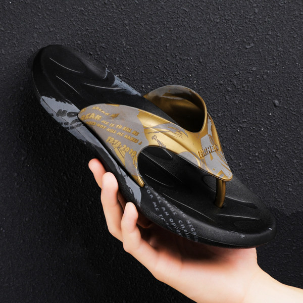 Nyári papucs férfiaknak - többféle modell