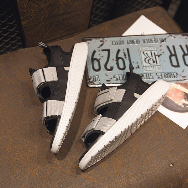 Férfi textil szandál tépőzárral és felirattal