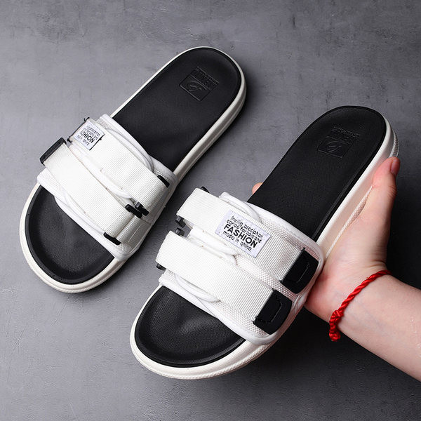 Alkalmi férfi textil papucs matricákkal