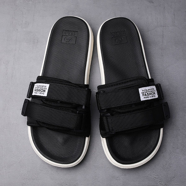 Alkalmi férfi textil papucs matricákkal