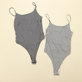 Sieviešu svītrains bodijs ar plānām lencītēm