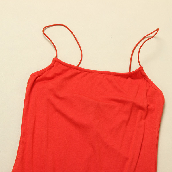 Vienkāršs sievietes ķermeņa modelis - ar plānām lencēm