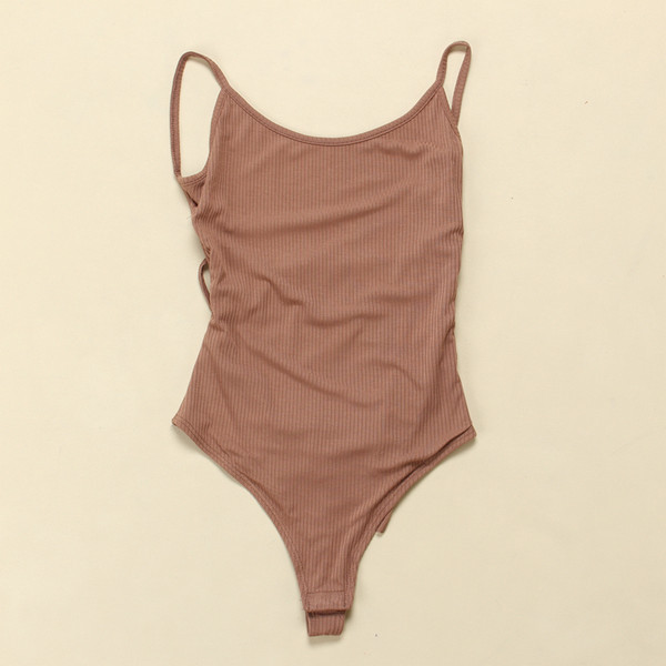 Tiszta női test, hátul megkötős