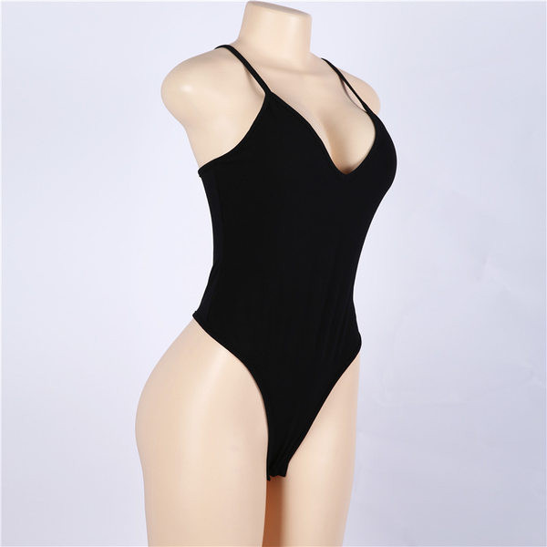 Naiste keha V-kaelusega ja õhukeste rihmadega