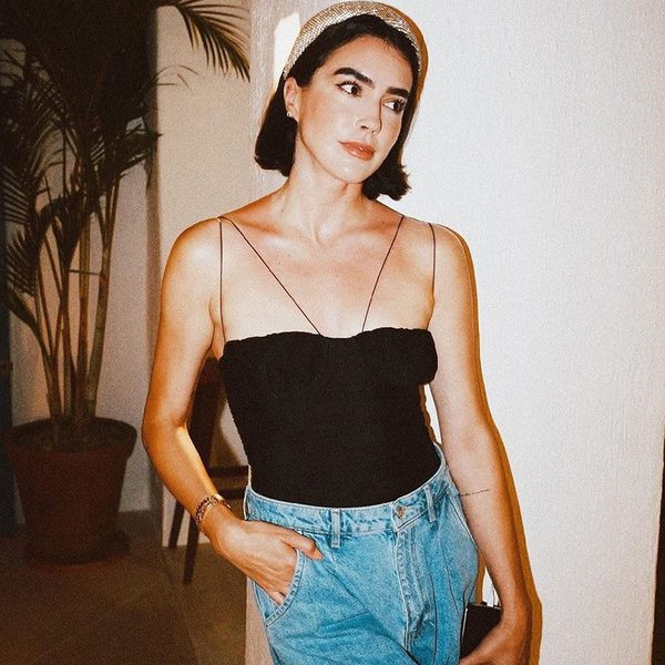 Naiste igapäevane keha õhukeste rihmade ja pehmete topsidega