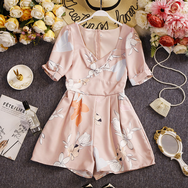 Naiste lühikeste varrukatega kombinesoonide uus mudel