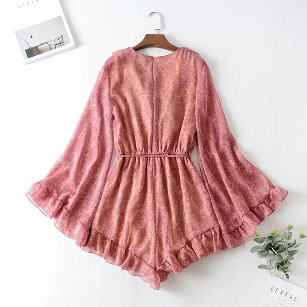 Kevad-sügis lokkidega kombinesoon