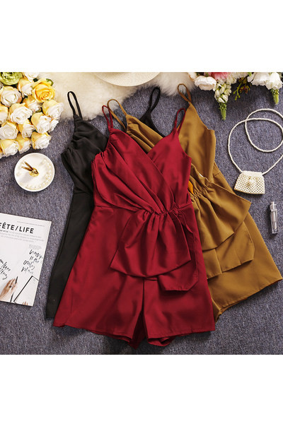 Stílusos női overall vékony pánttal