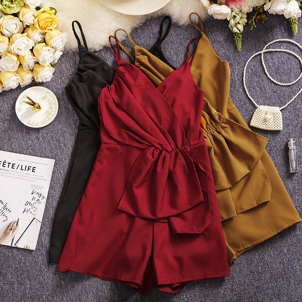 Stílusos női overall vékony pánttal