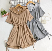 Naiste vabaaja kombinesoon kapuutsi ja lipsudega