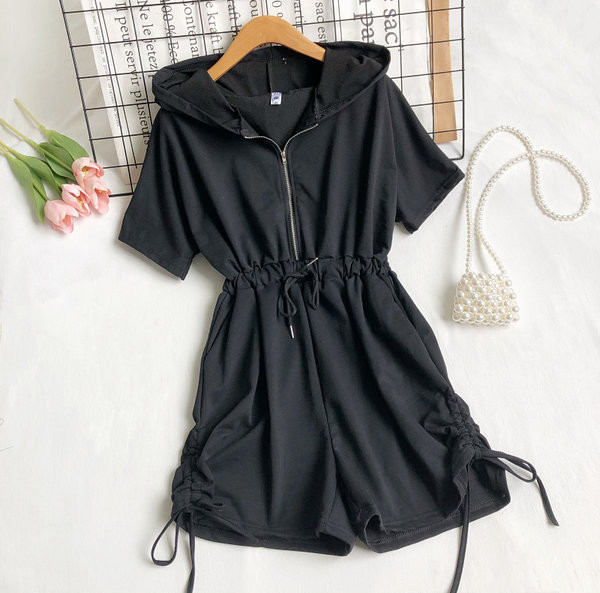 Naiste vabaaja kombinesoon kapuutsi ja lipsudega