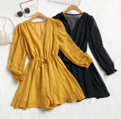 Jauns sieviešu kombinezona modelis ar V veida kakla saitēm