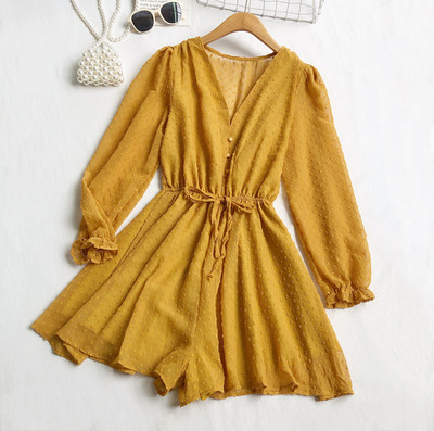 Jauns sieviešu kombinezona modelis ar V veida kakla saitēm