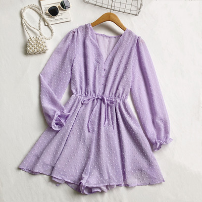 Jauns sieviešu kombinezona modelis ar V veida kakla saitēm