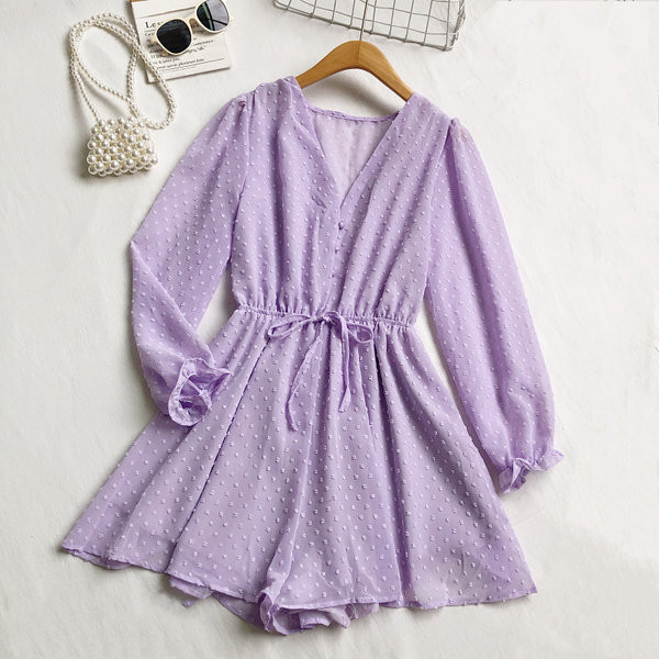 Jauns sieviešu kombinezona modelis ar V veida kakla saitēm