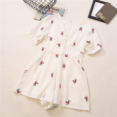 Praegune V-kaelusega ja lillemotiividega naiste lühike kombinesoon