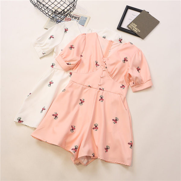 Praegune V-kaelusega ja lillemotiividega naiste lühike kombinesoon