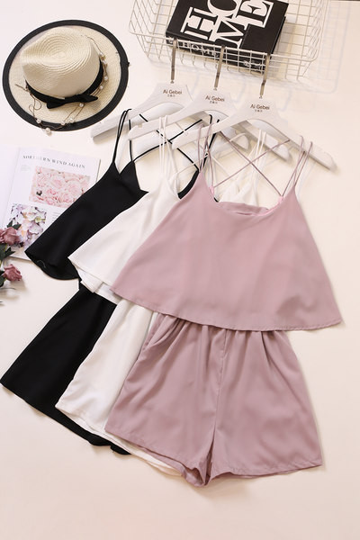 Naiste lühikeste peenikeste rihmadega kombinesoonide uus mudel