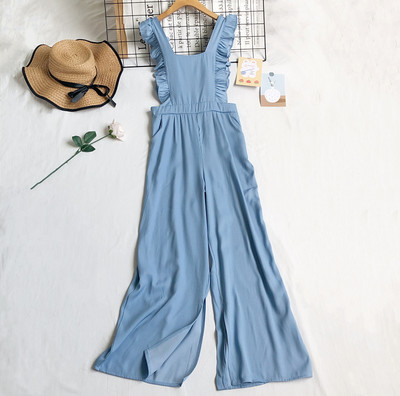 Naiste pikad lokkidega kombinesoonid