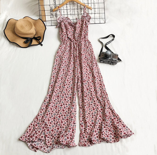 Laiad peenikeste rihmadega kombinesoonid