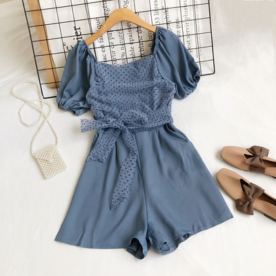 Uus mudel lühikeste varrukate ja kandilise kaelusega naiste kombinesoonid