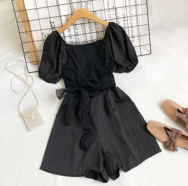 Uus mudel lühikeste varrukate ja kandilise kaelusega naiste kombinesoonid