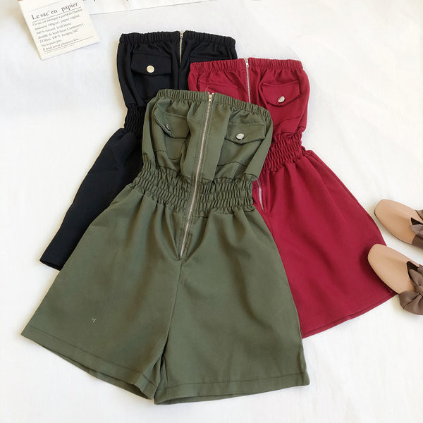 Sieviešu kombinezons ar elastīgu jostasvietu un rāvējslēdzēju