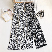 Lillemotiividega naiste pikad kombinesoonid kahes värvitoonis