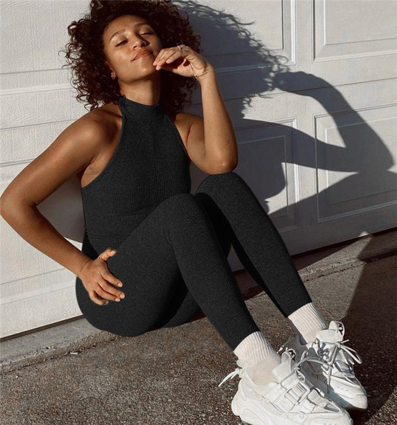 Naiste sportlik velvetist kombinesoon