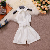 Női overall klasszikus galléros gombokkal és övvel