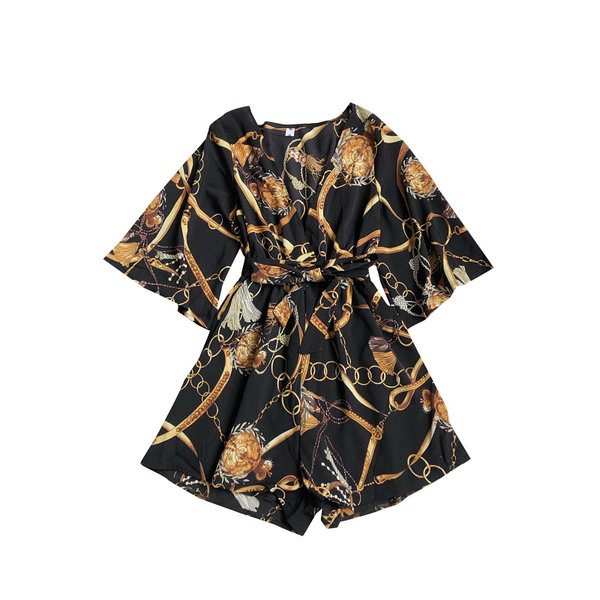 Spitsikaelusega ja laiade varrukatega värvilised naiste kombinesoonid