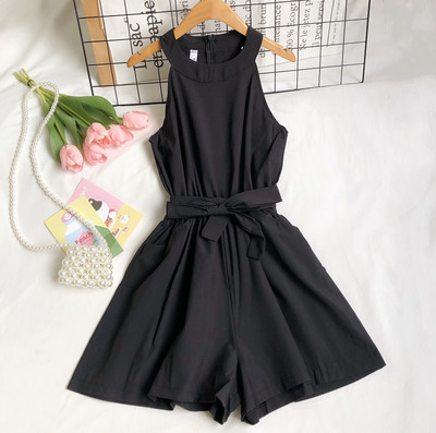 Sieviešu plats kombinezons ar rāvējslēdzēju un jostu