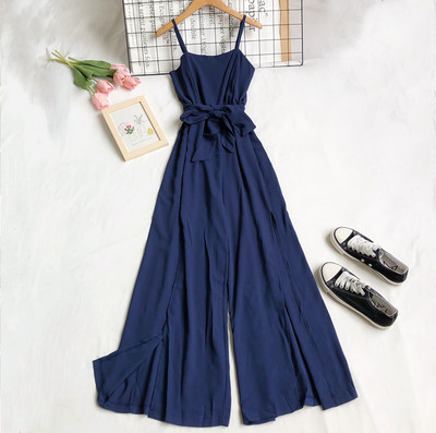 Lai vöö ja peenikeste rihmadega naiste kombinesoon