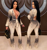 Moodne sügava teravatipulise kaelusega naiste kombinesoon